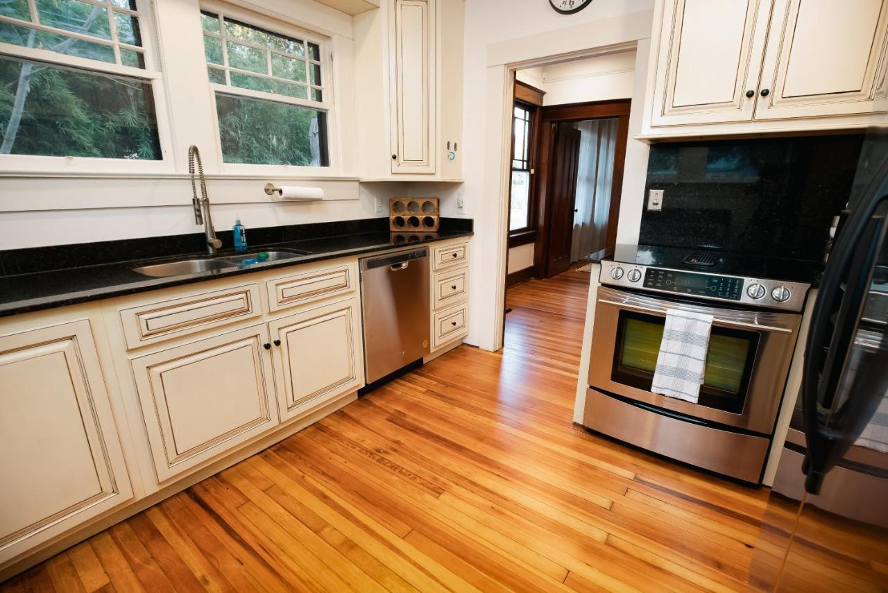 Gulf Coast Craftsman - Cozy, Charming & Central! Gulfport Extérieur photo