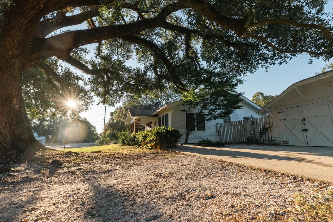 Gulf Coast Craftsman - Cozy, Charming & Central! Gulfport Extérieur photo